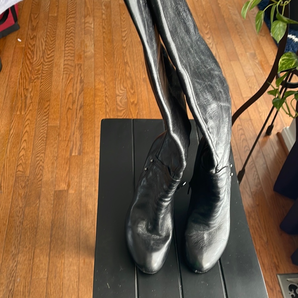Nine West leather boot